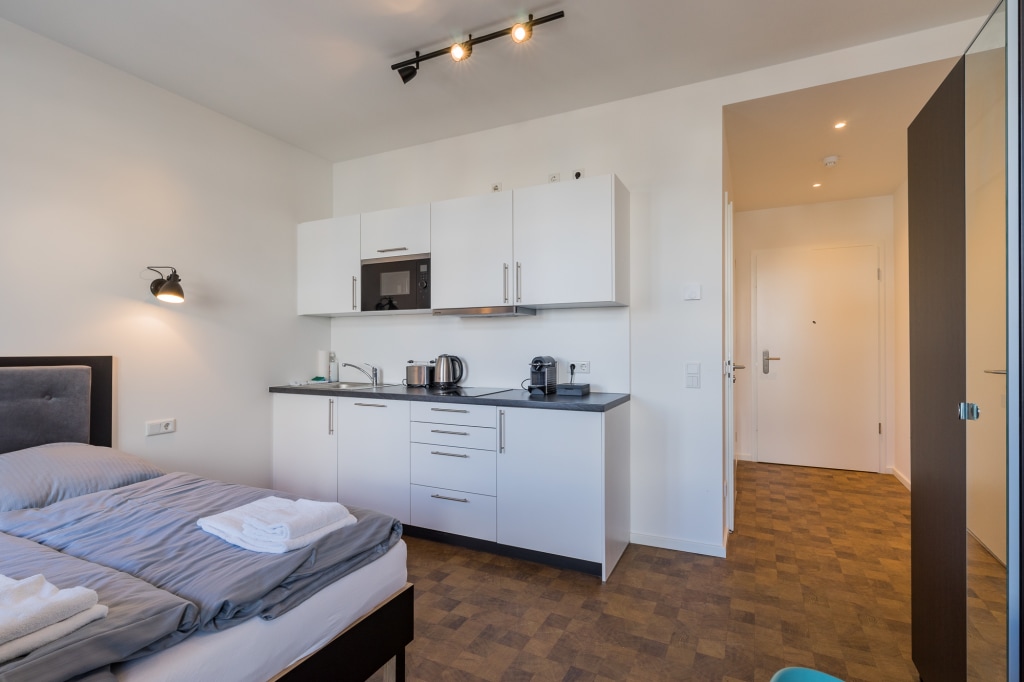 Rent 1 room apartment Berlin | Entire place | Berlin | Modernes Studio im sanierten Apartmenthaus am Hermannplatz | Hominext