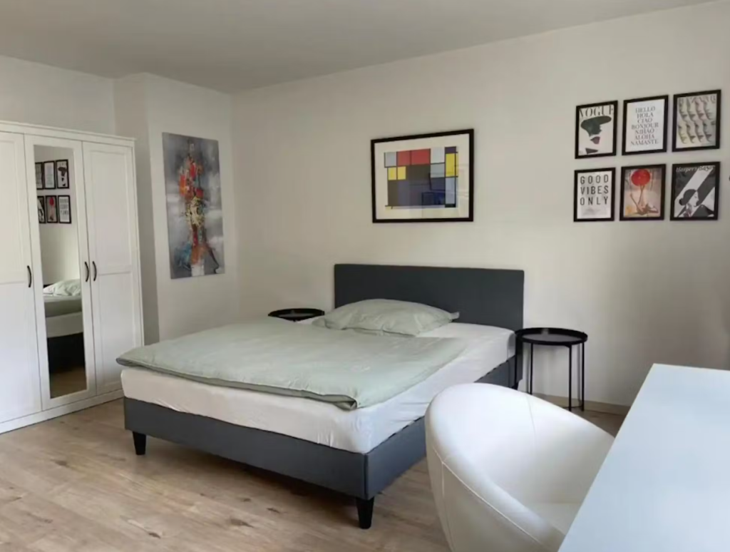 Rent 3 rooms apartment Frankfurt am Main | Entire place | Frankfurt am Main | Elegant 3 Bedroom apartment in Frankfurt Westend | Hominext