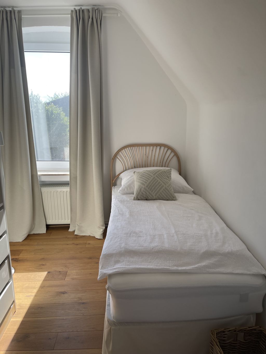 Miete 1 Zimmer Wohnung Langenfeld (Rheinland) | Ganze Wohnung | Langenfeld (Rheinland) | Apartment in einem Gutshof am See zwischen Düsseldorf und Köln | Hominext