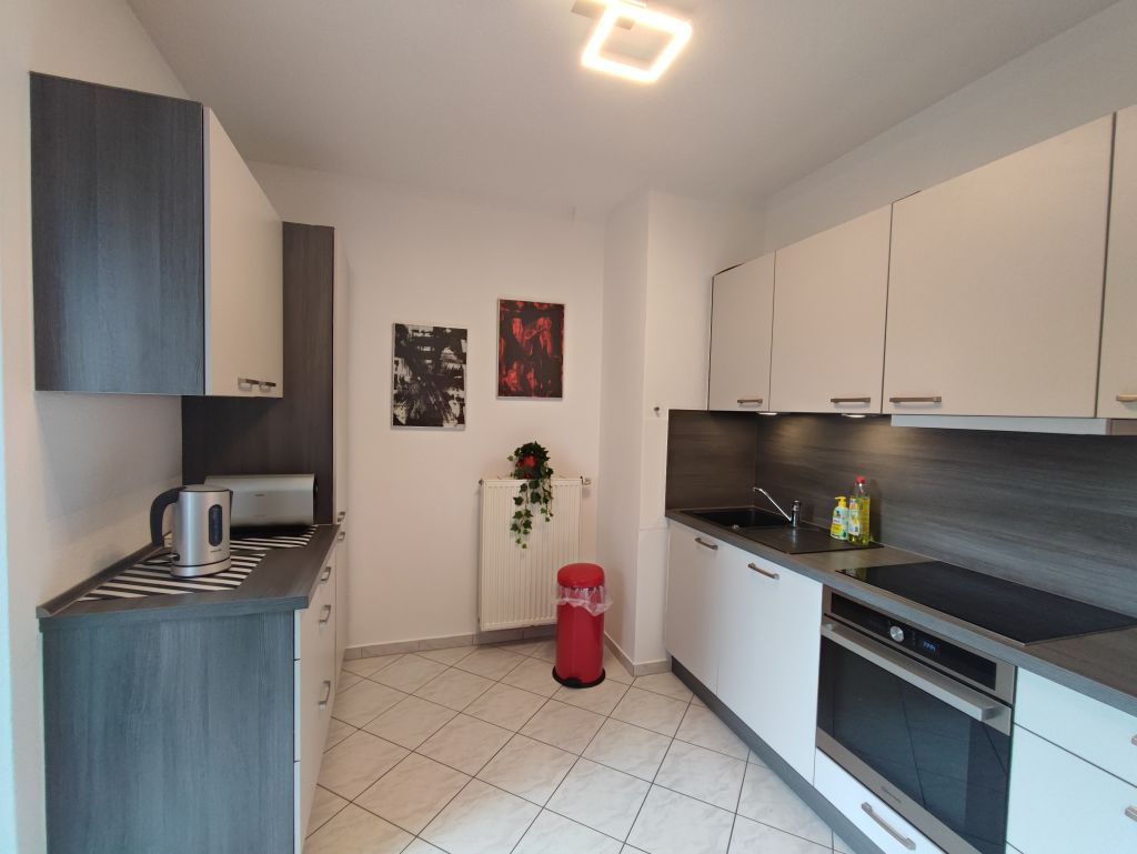 Rent 2 rooms apartment Erfurt | Entire place | Erfurt | Helle, großzügige und hochwertig ausgestattete 3-Raum Wohnung mit idealer Infrastruktur | Hominext