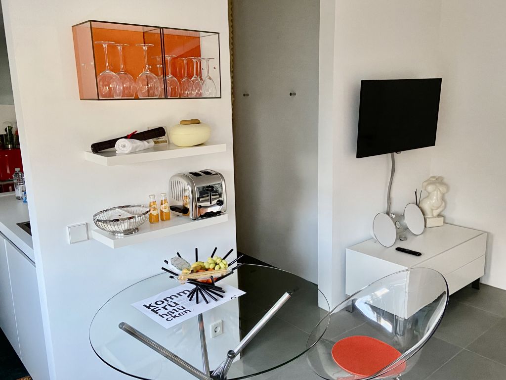 Rent 1 room apartment Baden-Baden | Entire place | Baden-Baden | Modernes Studio auf der Sonnenterrasse von Baden-Baden | Hominext