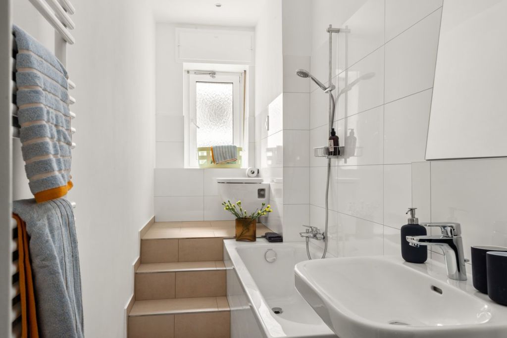 Rent 1 room apartment Berlin | Entire place | Berlin | Entdecken Sie das Moderne Berlin in Unserer Stilvollen Wohnung im Herzen von Neukölln | Hominext