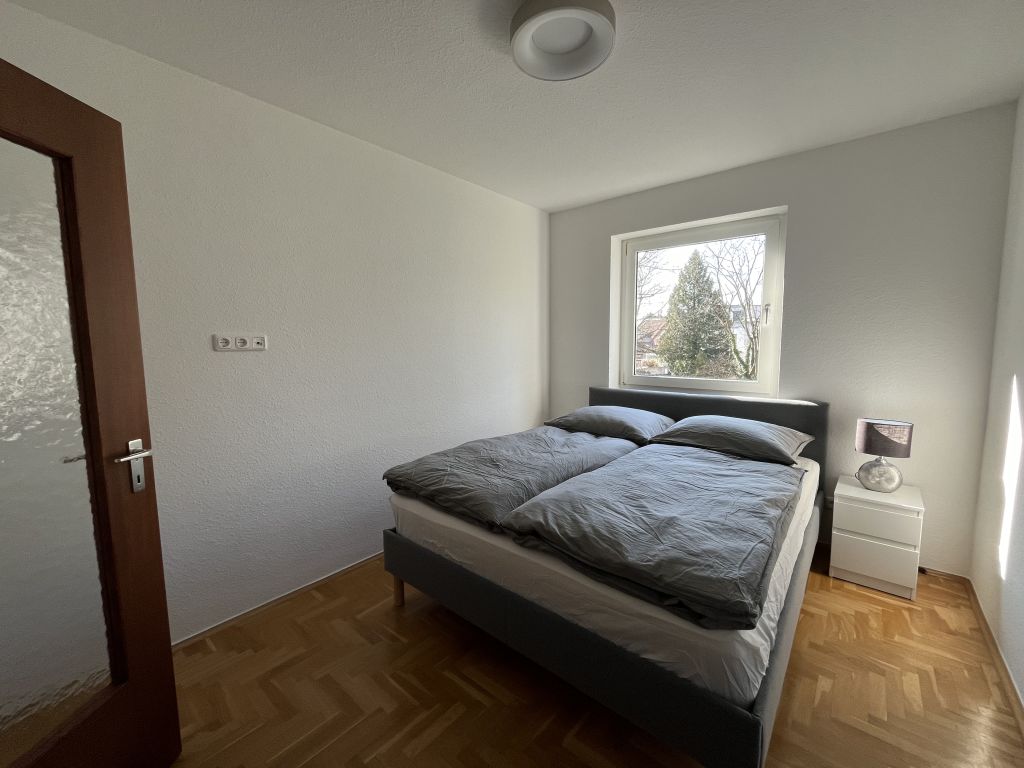 Rent 2 rooms apartment Köln | Entire place | Köln | Lichtdurchflutete und frisch renovierte 3-Zimmer-Wohnung im Kölner Süden mit perfekter Anbindung | Hominext