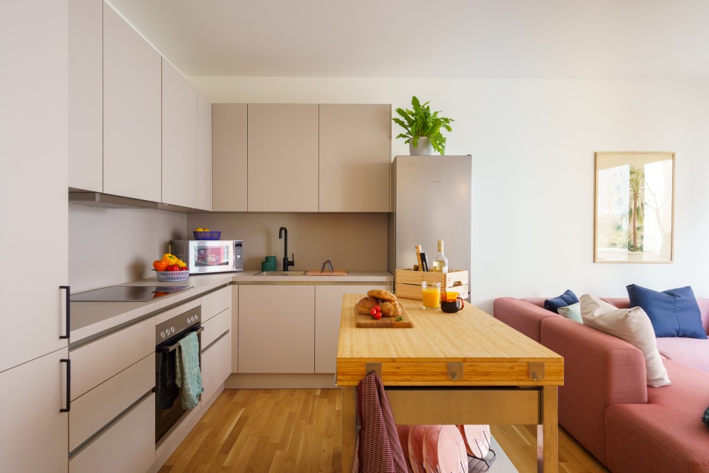 Miete 1 Zimmer Wohnung Berlin | Studio | Berlin | Fully furnished, stylish 5-room co-living apartment (incl. cleaning service, internet, registration etc.) | Hominext