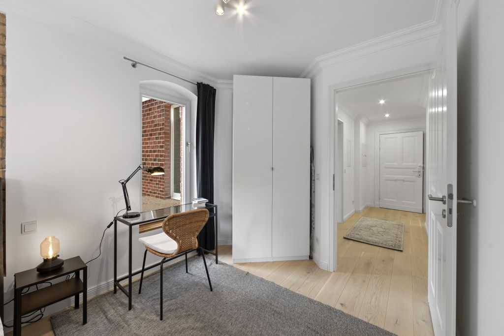 Rent 3 rooms apartment Berlin | Entire place | Berlin | Luxuriöse, frisch sanierte, gemütliche 4-Zimmer-Wohnung in einer Gründerzeitvilla (für Familien geeignet). | Hominext