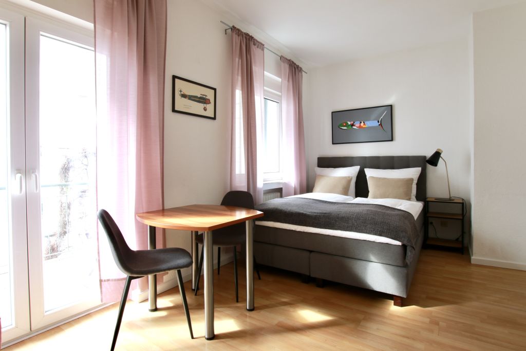 Miete 1 Zimmer Wohnung Köln | Ganze Wohnung | Köln | Schickes Apartment mit Balkon am Friesenplatz | Hominext