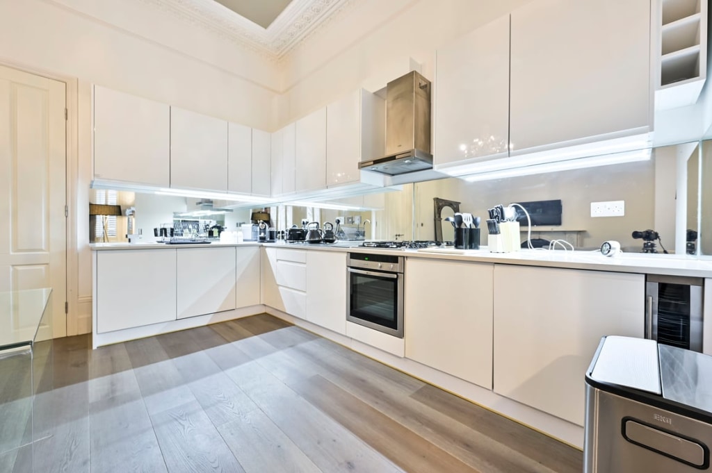 ground floor flat 47 Redcliffe Square, London SW10 9HG, UK