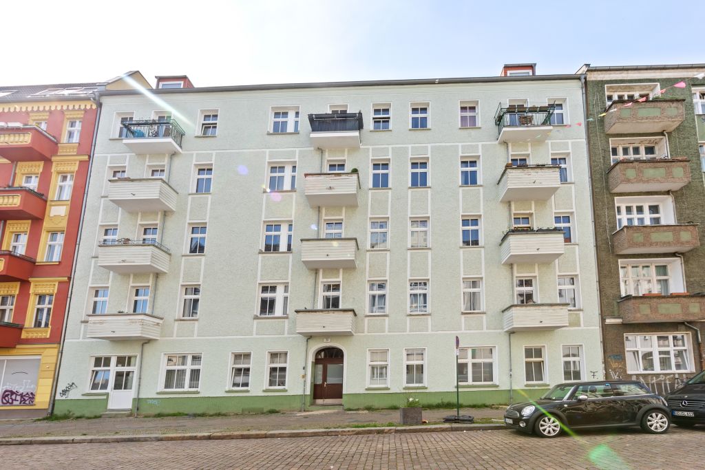 Rent 4 rooms apartment Berlin | Entire place | Berlin | gemütliche 5-Zimmer-Wohnung im Herzen von Berlin mit guter Verkehrsanbindung | Hominext