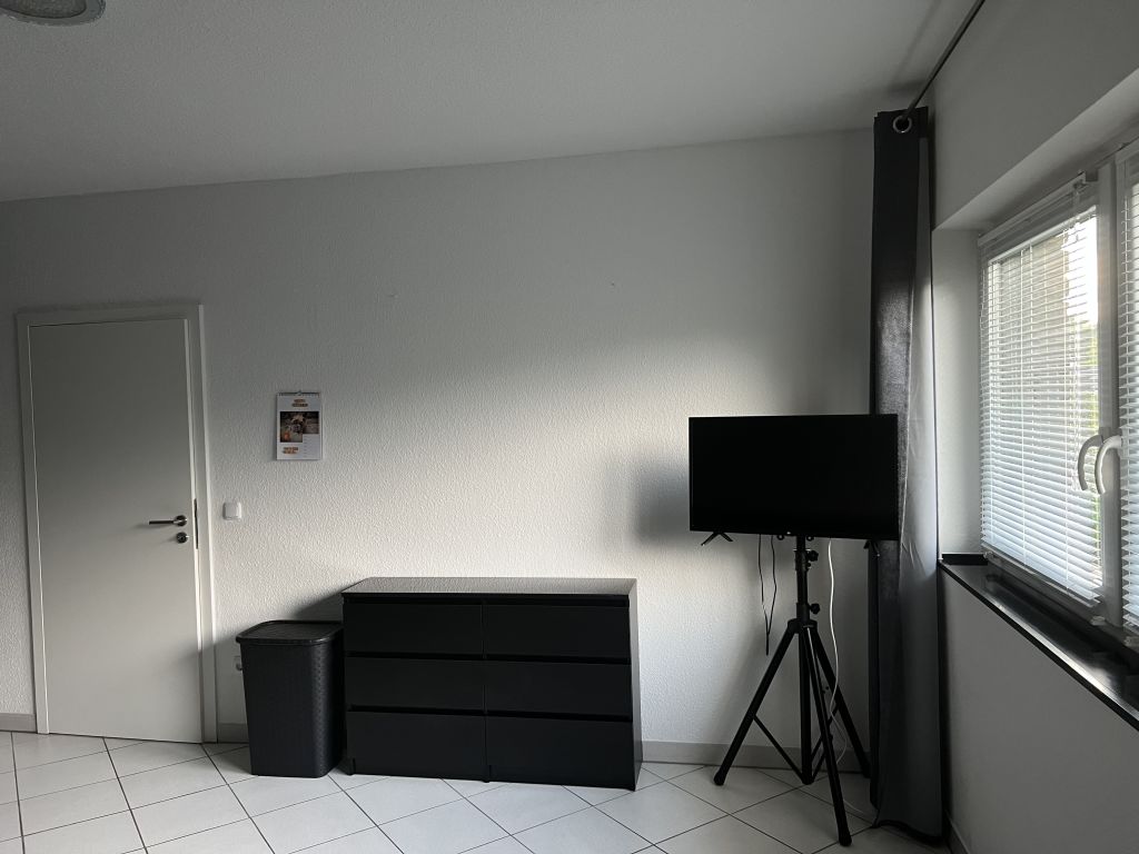 Miete 2 Zimmer Wohnung Köln | Ganze Wohnung | Köln | Geräumige Wohnung im Kölner Westen | Hominext