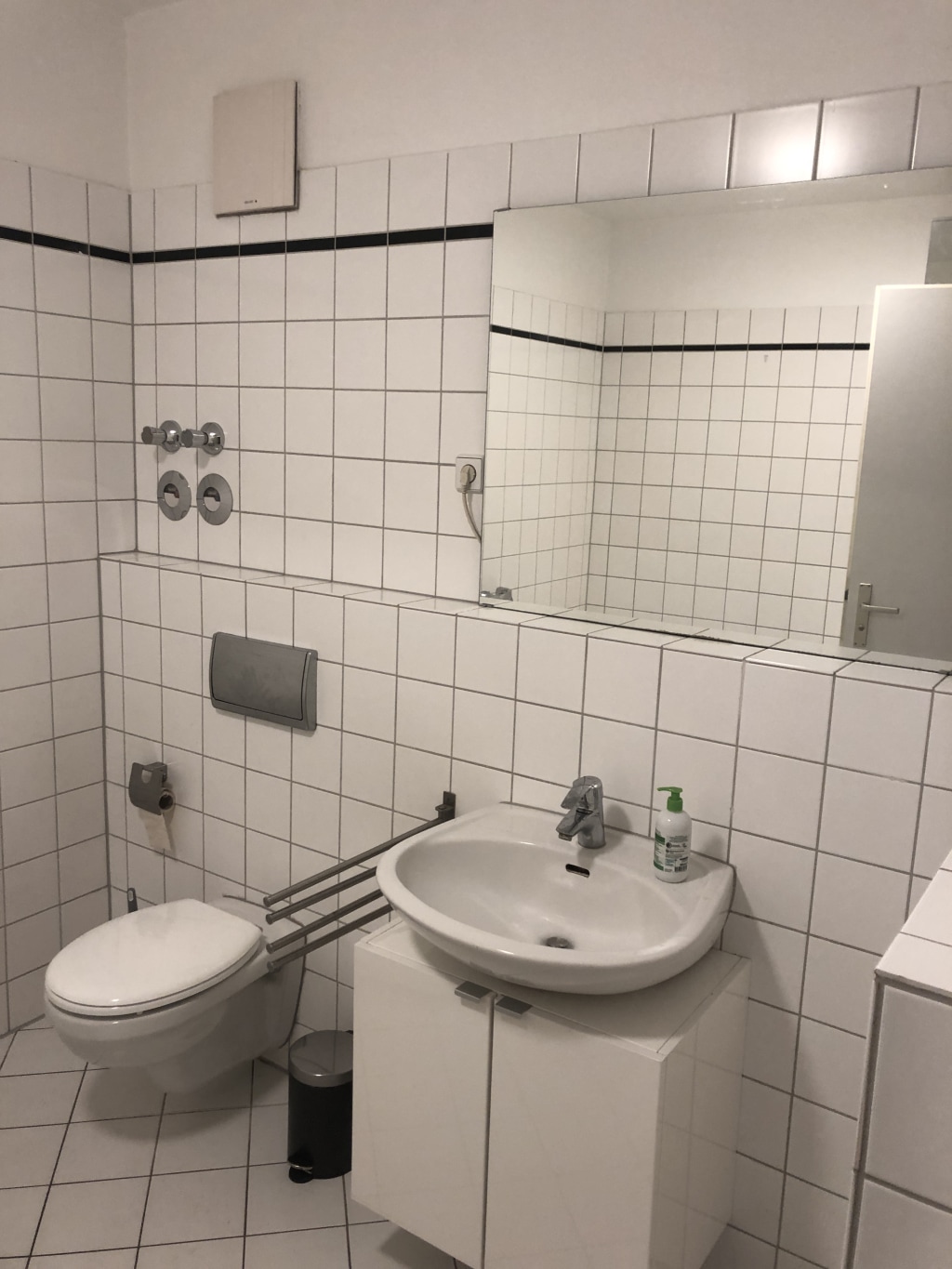 Miete 3 Zimmer Wohnung Berlin | Ganze Wohnung | Berlin | Modernes Apartment mit 2 Balkonen und 3 Schlafzimmern in Pankow - direkt am Brosepark, 20 Minuten mit der Tram nach Berlin-Mitte | Hominext