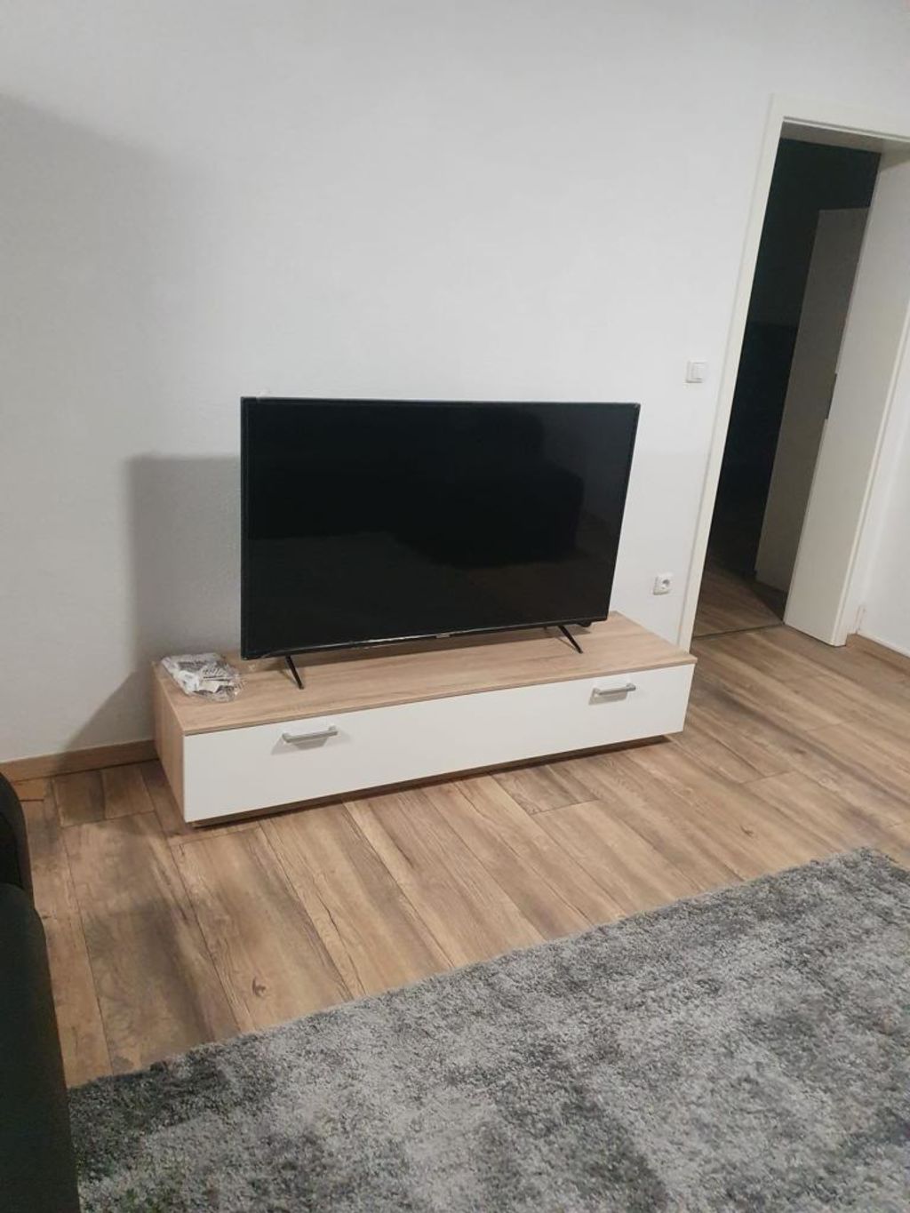 Rent 1 room apartment Duisburg | Entire place | Duisburg | Komplett sanierte, moderne Wohnung im Zentrum | Hominext