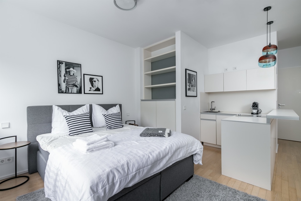 Rent 1 room apartment Berlin | Entire place | Berlin | Berlin Kreuzberg am Mariannenplatz – hochwertig möblierte Design Wohnung mit Vollausstattung und Balkon! IV | Hominext