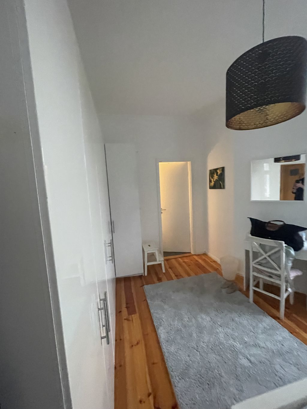 Rent 1 room apartment Berlin | Entire place | Berlin | Individuelle Altbauwohnung mit Kamin und wie Balkonen in zentraler Wohnlage | Hominext