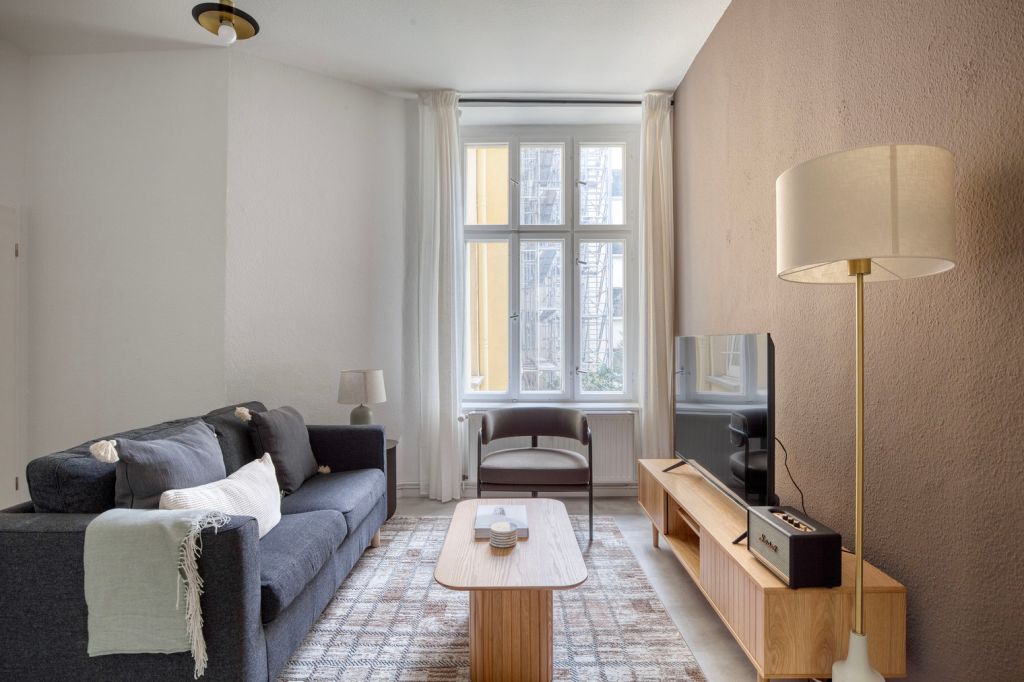 Rent 2 rooms apartment Berlin | Entire place | Berlin | Schön ausgestatte & vollmöblierte 3 Zimmer Wohnung in excellenter Lage in Friedrichshain. | Hominext