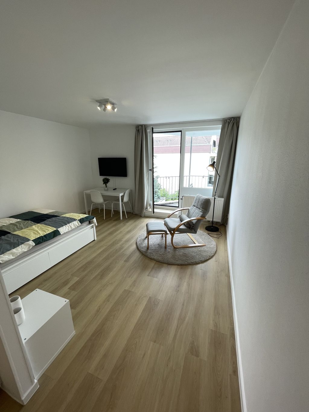 Miete 1 Zimmer Wohnung Köln | Ganze Wohnung | Köln | Liebevoll eingerichtetes und stilvolles Studio in Köln mit Balkon | Hominext