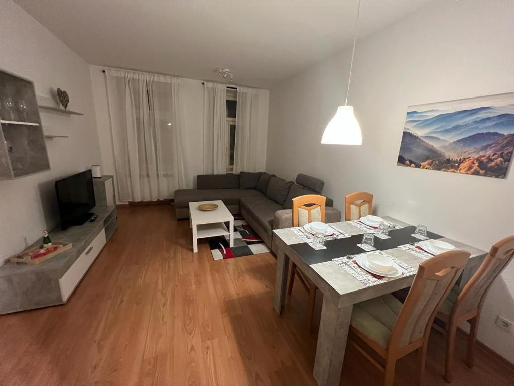 Rent 2 rooms apartment Leipzig | Entire place | Leipzig | Ruby Apartment in Leipzig | Hominext