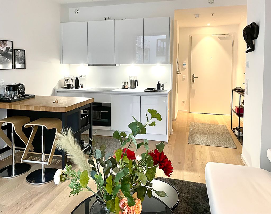 Rent 1 room apartment Frankfurt am Main | Entire place | Frankfurt am Main | Luxury apartment, concierge, gym, rooftop incl. | Hominext