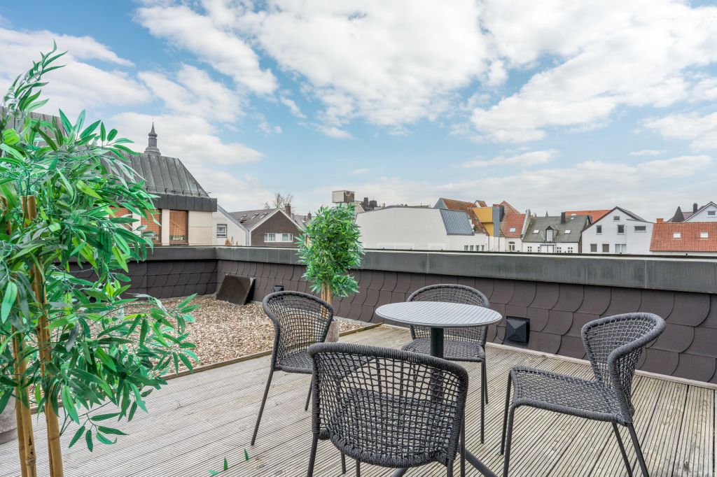 Rent 1 room apartment Lippstadt | Entire place | Lippstadt | Zentrales Studio für 4 | Küche | Terrasse | Hominext