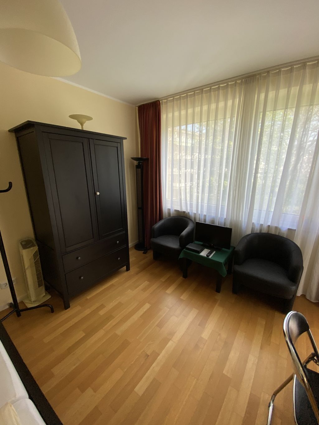 Miete 1 Zimmer Wohnung Düsseldorf | Ganze Wohnung | Düsseldorf | Ruhiges Studio zur Gartenseite mit Balkon | Hominext