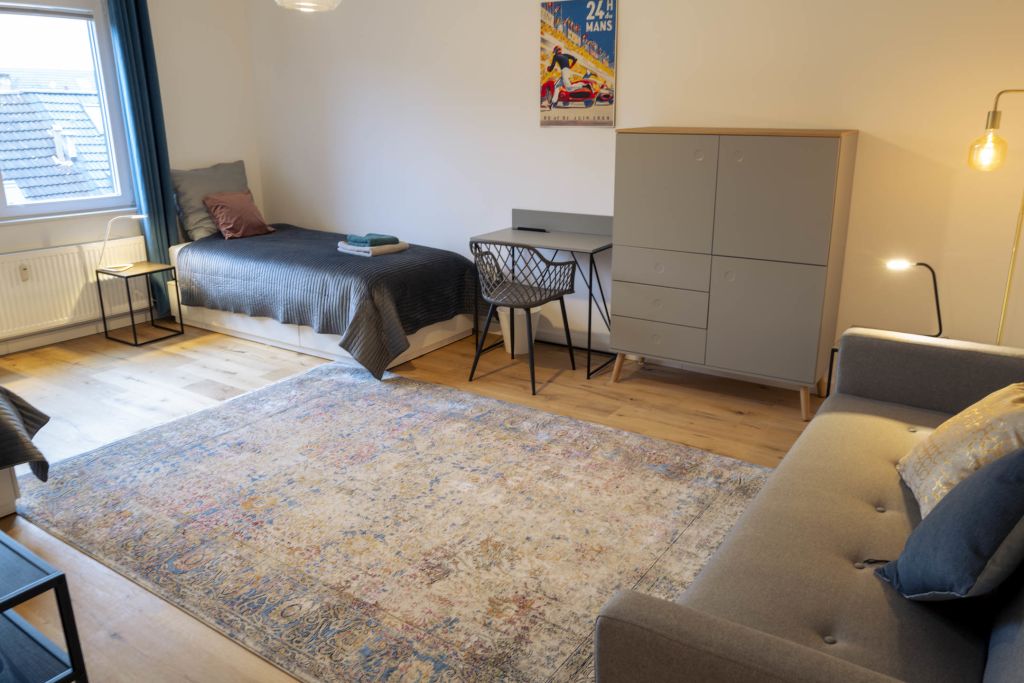 Rent 2 rooms apartment Essen | Entire place | Essen | Wohlfühlen in Essen Rüttenscheid: Elegantes Apartment am Bredeneyer Tor | Hominext