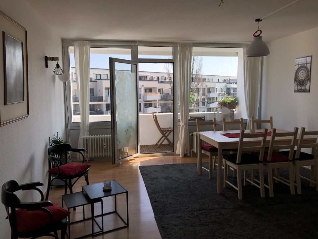 Rent 2 rooms apartment Köln | Entire place | Köln | Helle zentrale 3-Zimmer-Wohnung mit Balkon + Parkplatz | Hominext