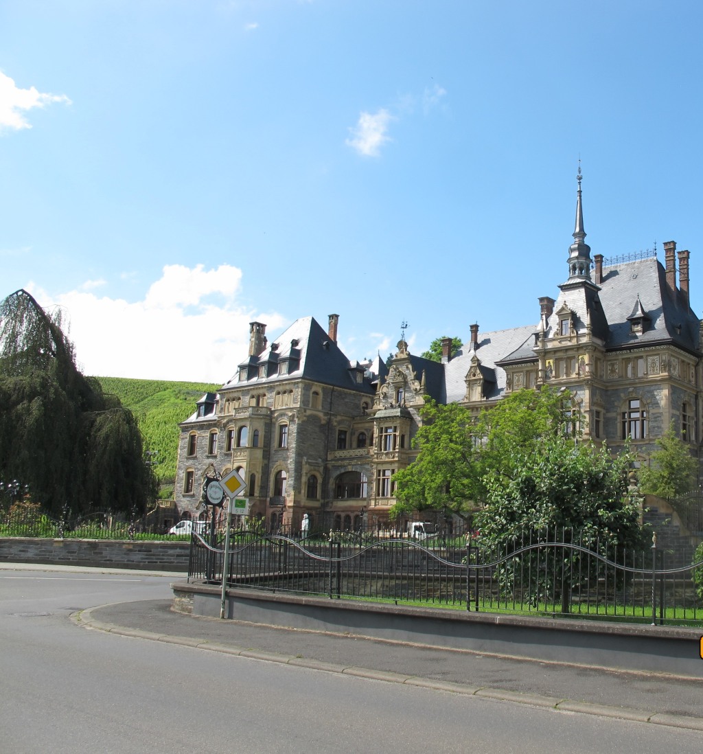 Miete 1 Zimmer Wohnung Bernkastel-Kues | Ganze Wohnung | Bernkastel-Kues | Zweibettzimmer mit Flussblick | Hominext