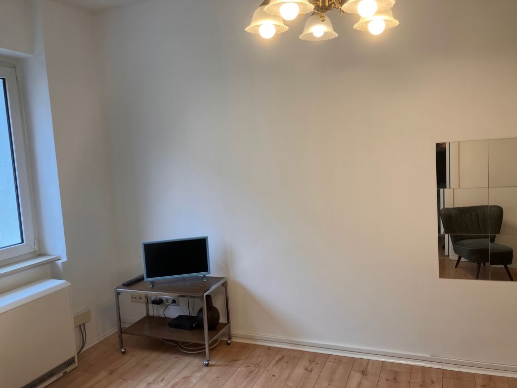 Miete 1 Zimmer Wohnung Hamburg | Ganze Wohnung | Hamburg | Frisch renovierte und zentrale Wohnung Hamburg- U2/4 Burgstr | Hominext