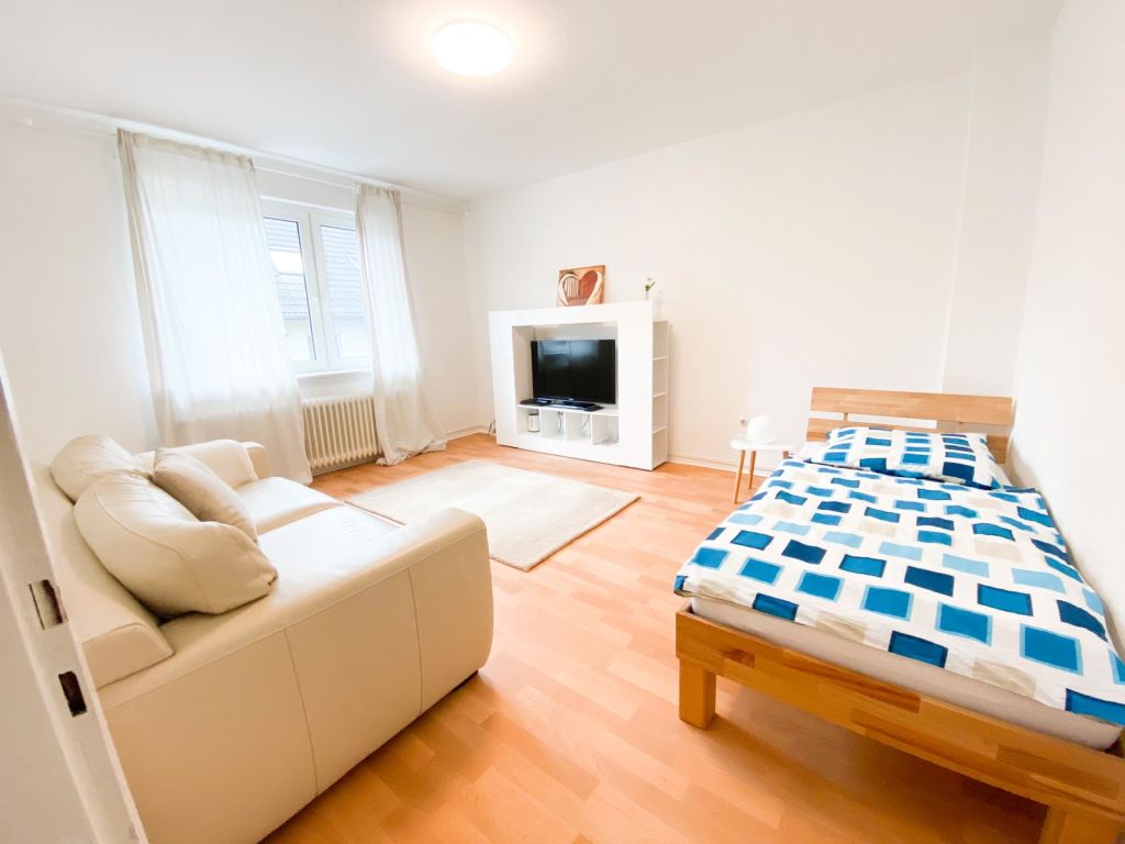 Miete 2 Zimmer Wohnung Remscheid | Ganze Wohnung | Remscheid | Helle Wohnung, 0,9 km zum Zentrum in Remscheid | Hominext