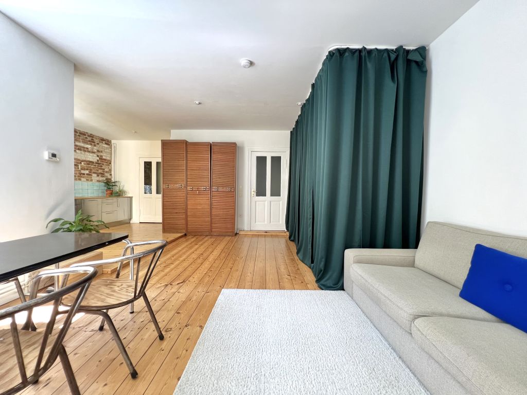 Miete 1 Zimmer Wohnung Berlin | Ganze Wohnung | Berlin | Ruhige Altbau Loft in TOP Szenelage mit Blick ins Grüne - Boxhagener Platz um die Ecke! | Hominext