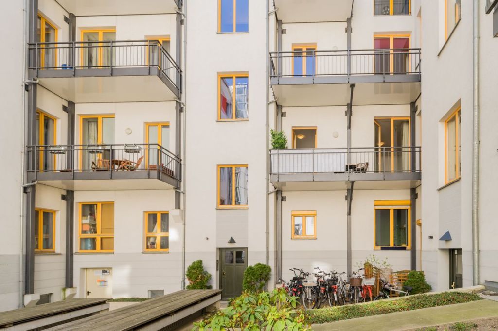 Miete 1 Zimmer Wohnung Berlin | Ganze Wohnung | Berlin | Ruhige vollmöblierte 2-Zimmerwohnung mit Balkon im Prenzlauer Berg | Hominext