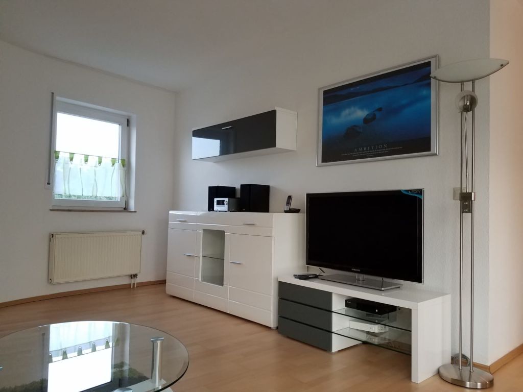 Rent 2 rooms apartment Leverkusen | Entire place | Leverkusen | Traumhafte Maisonette Wohnung in zentraler Lage am Rhein | Hominext