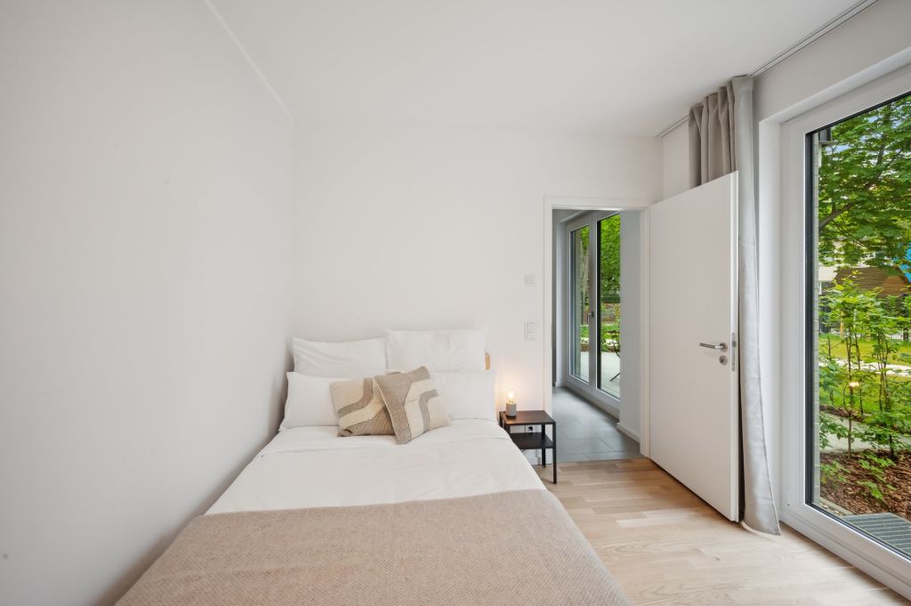 Rent 3 rooms apartment Berlin | Studio | Berlin | Privatzimmer in Mitte, Berlin | Hominext