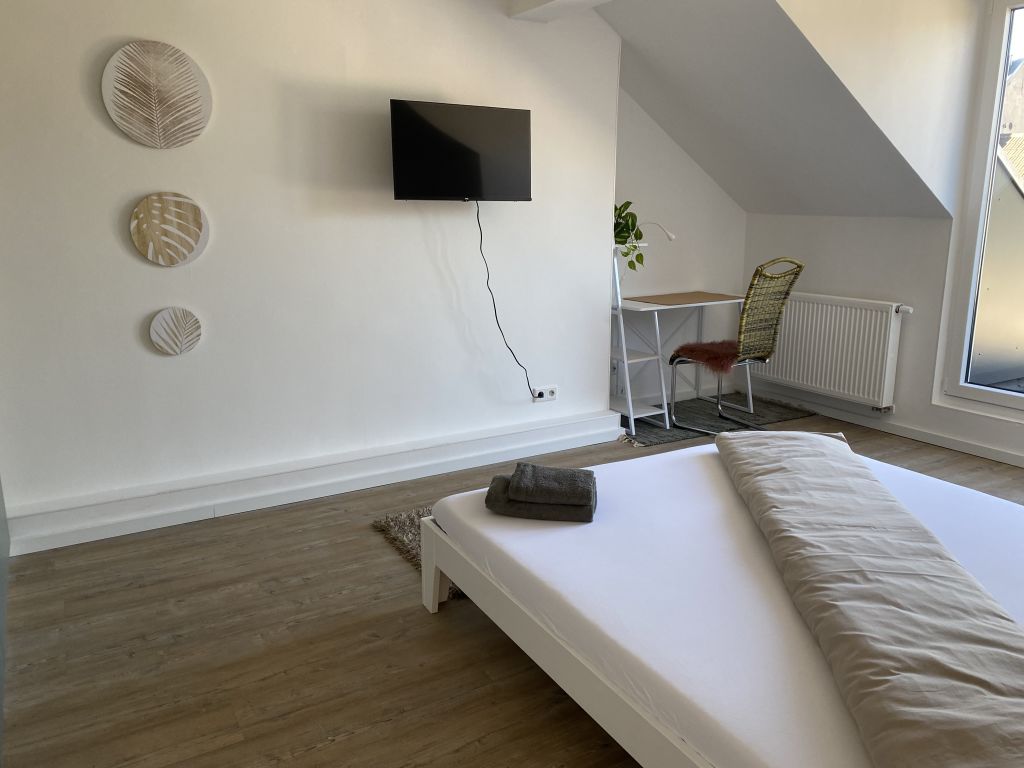 Rent 2 rooms apartment Düsseldorf | Entire place | Düsseldorf | Wunderschöne und liebevoll 3 Zimmer Dachwohnung  in Düsseldorf | Hominext