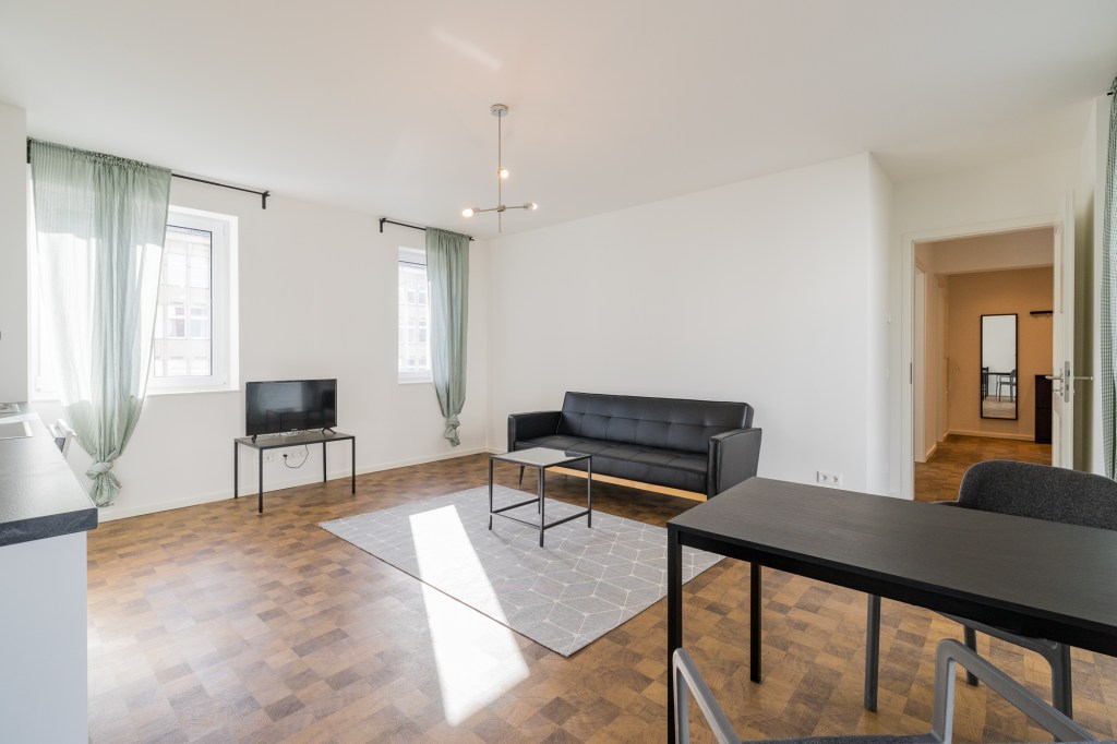 Miete 2 Zimmer Wohnung Berlin | Ganze Wohnung | Berlin | Schöne helle 3-Zimmer Wohnung mit Balkon am Hermannplatz | Hominext