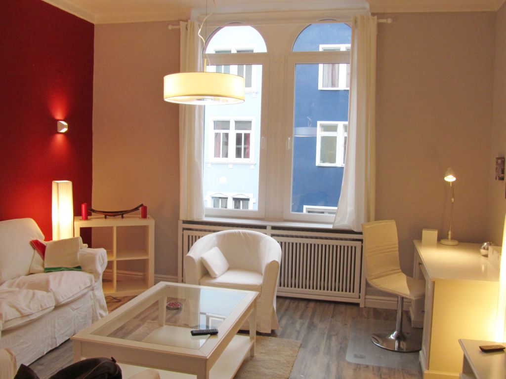 Rent 2 rooms apartment Frankfurt am Main | Entire place | Frankfurt am Main | Im Herzen von Gallusviertel | Hominext