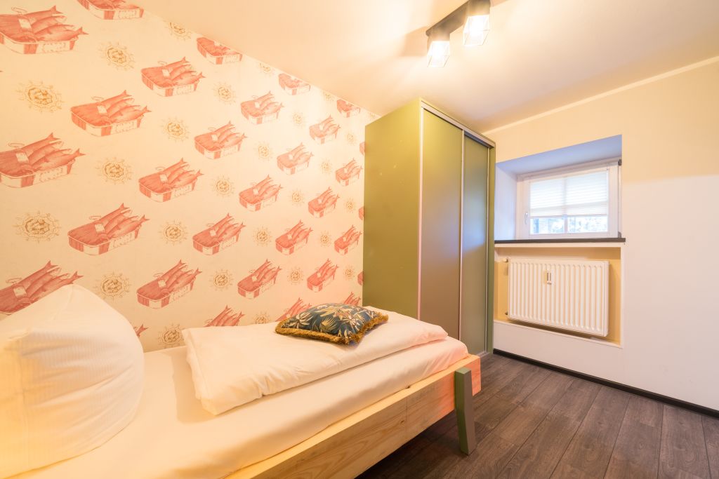 Rent 1 room apartment Potsdam | Entire place | Potsdam | Studio für 3 Personen am Schlosspark | Hominext