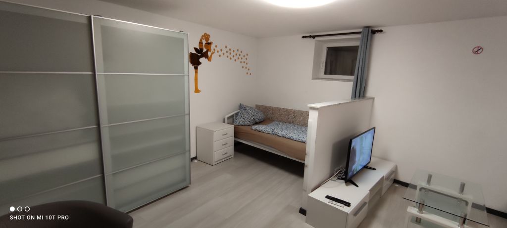 Miete 2 Zimmer Wohnung Köln | Ganze Wohnung | Köln | möbliert Kellerwohnung (NEU & Trocken) | Hominext