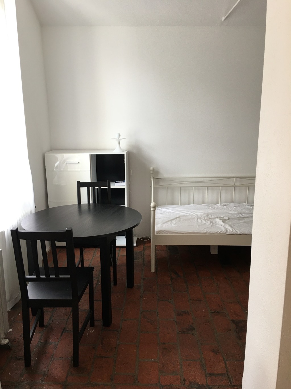 Rent 1 room apartment Dessau-Roßlau | Entire place | Dessau-Roßlau | Rustikale Gartenwohnung mit privater Terrasse in Dessau-Nord | Hominext