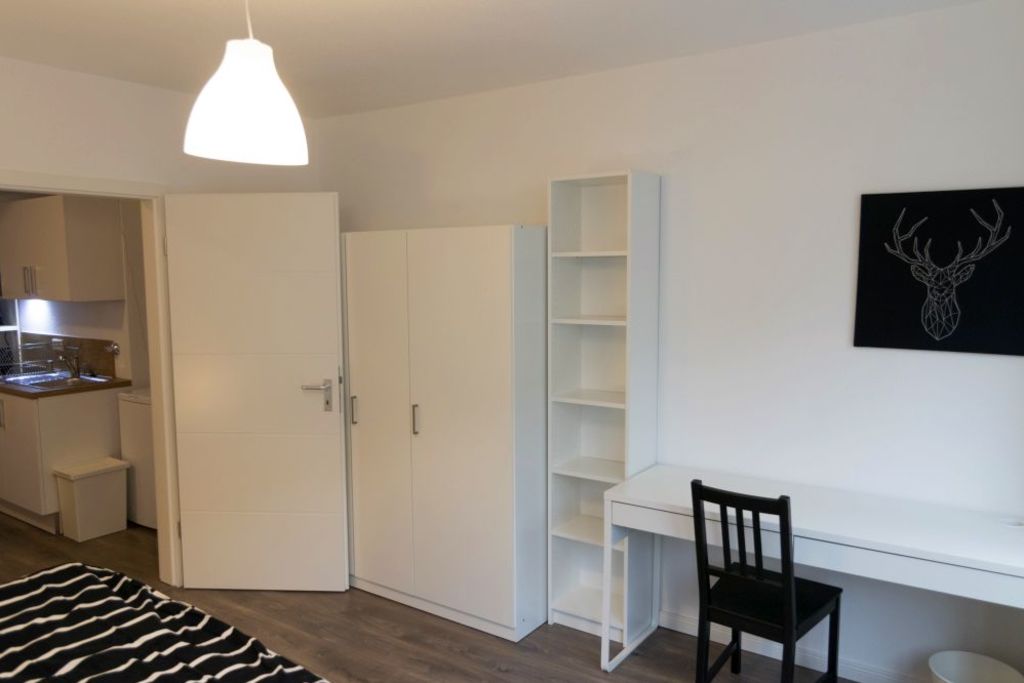 Miete 5 Zimmer Wohnung Düsseldorf | Studio | Düsseldorf | Private Room in Stadtmitte, Dusseldorf | Hominext