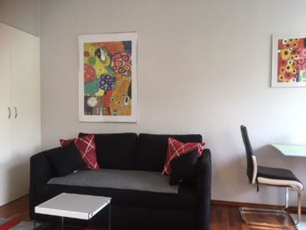 Rent 1 room apartment Berlin | Entire place | Berlin | Hübsches Apartment mit Balkon, zentral in City-West | Hominext