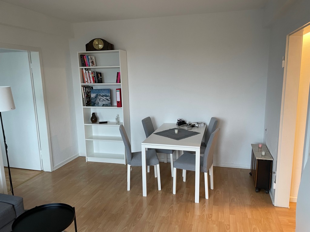 Miete 1 Zimmer Wohnung Köln | Ganze Wohnung | Köln | Schöne, helle Wohnung in der Südstadt mit Balkon (Garage im Haus separat anmietbar) | Hominext