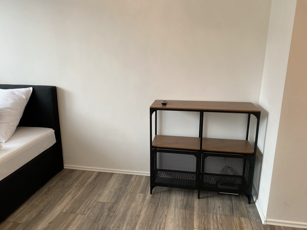 Rent 1 room apartment Köln | Entire place | Köln | Gemütliches Studio Apartment im beliebten Studentenviertel, Nähe Barbarossaplatz | Hominext