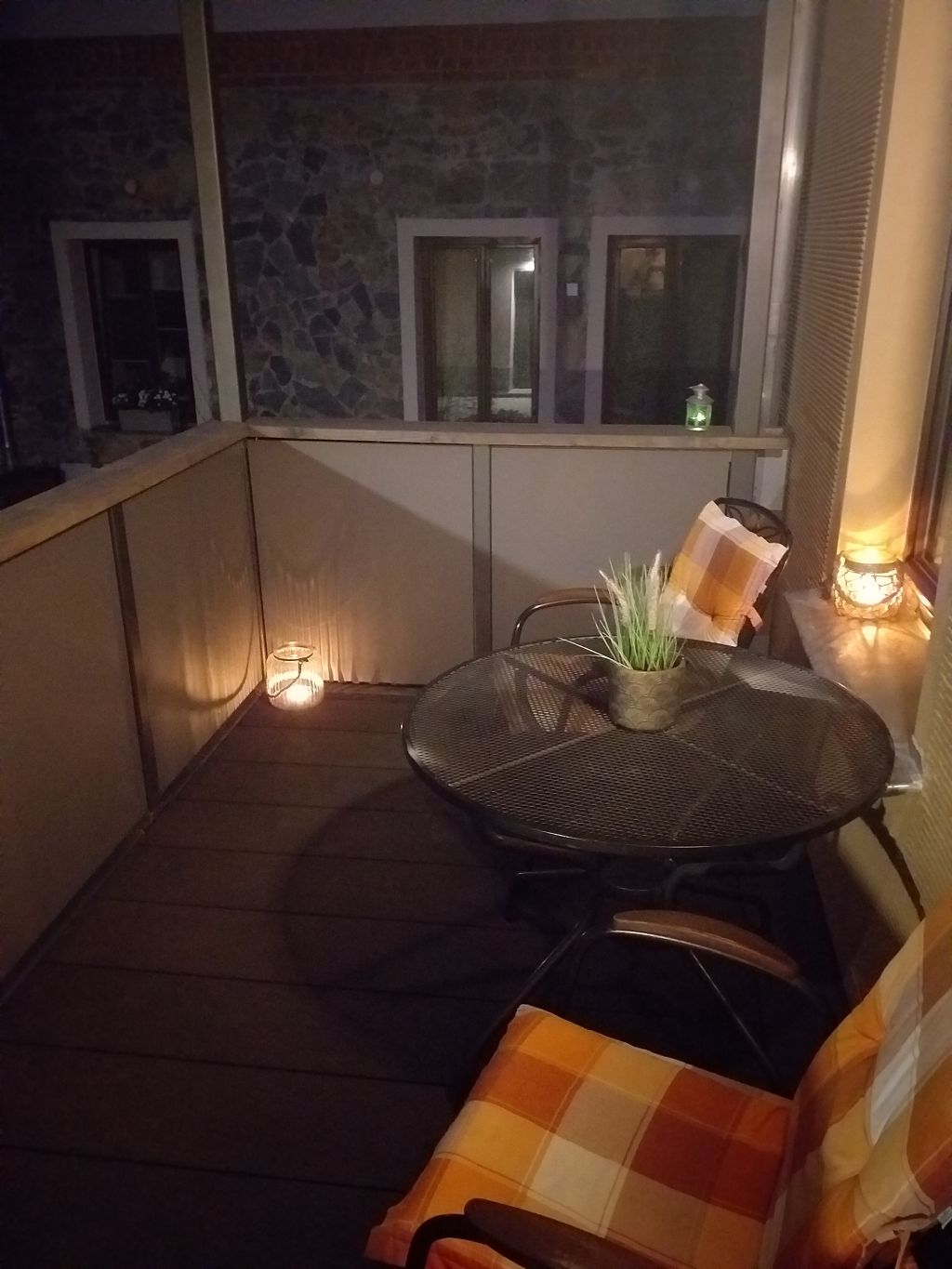 Rent 1 room apartment Leipzig | Entire place | Leipzig | Stil-Wohnung in gehobener Lage: Perfekt für Berufstätige oder Urlauber ǀ All-Inklusive ǀ Gutshof ǀ Balkon ǀ Parken ǀ Extra Reinigung | Hominext