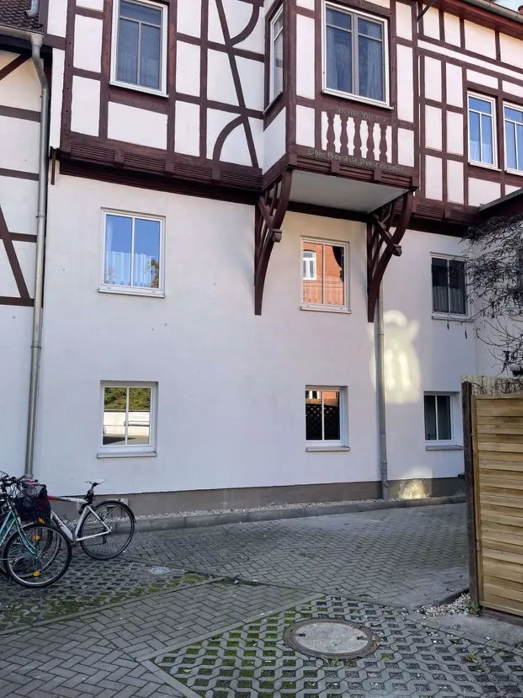 Rent 1 room apartment Jena | Entire place | Jena | Arbeiten und schön wohnen im Herzen von Jena | Hominext