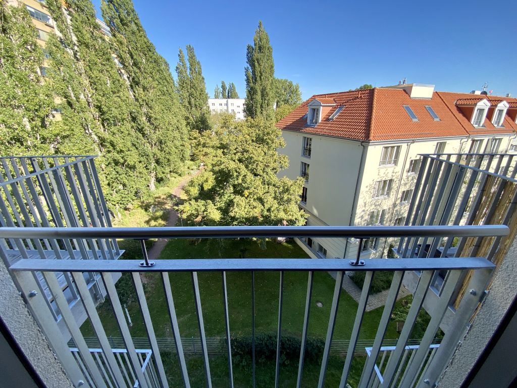 Rent 1 room apartment Berlin | Entire place | Berlin | Stylish studio with a view | Hominext