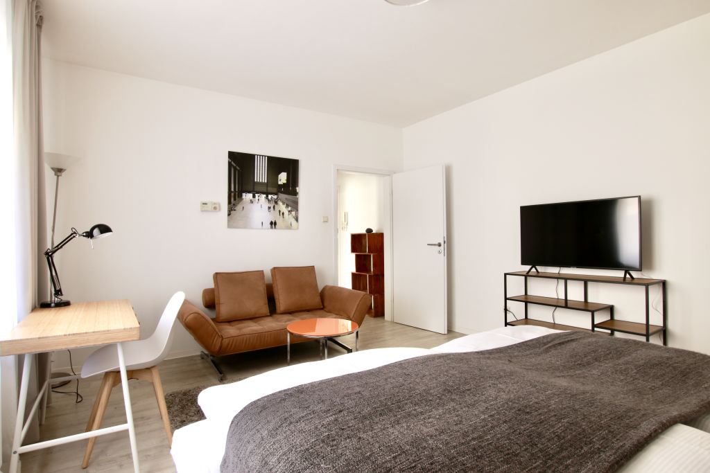 Miete 1 Zimmer Wohnung Köln | Ganze Wohnung | Köln | Innenstadt Studio-Apartment mit Balkon | Hominext