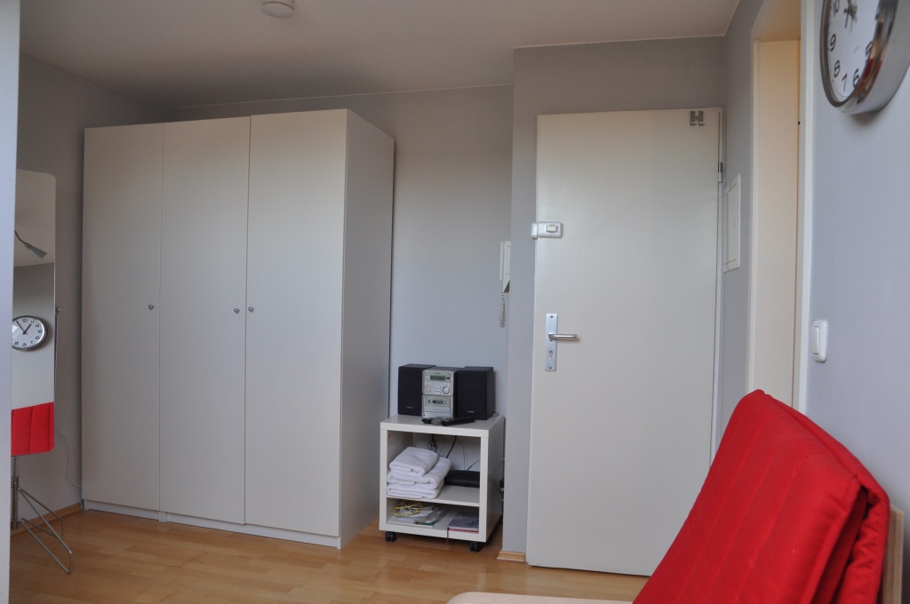 Rent 1 room apartment Frankfurt am Main | Entire place | Frankfurt am Main | Appartement mit Blick auf Skyline in Sachsenhausen | Hominext