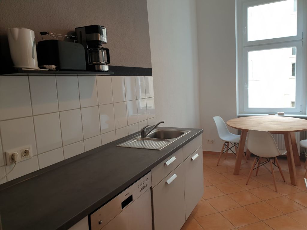 Rent 2 rooms apartment Berlin | Entire place | Berlin | 3-Zimmer-Perle mit einem Balkon | Hominext