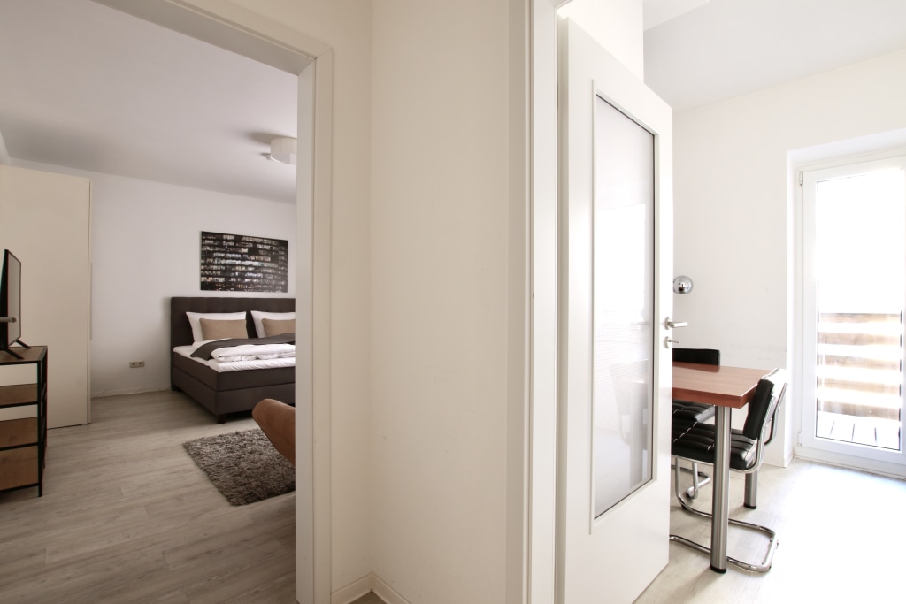 Miete 1 Zimmer Wohnung Köln | Ganze Wohnung | Köln | Innenstadt Studio-Apartment mit Balkon | Hominext