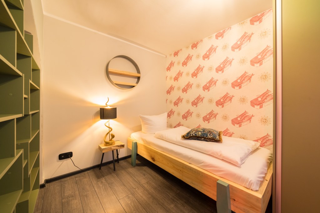 Miete 1 Zimmer Wohnung Potsdam | Ganze Wohnung | Potsdam | Studio für 3 Personen am Schlosspark | Hominext